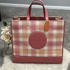 ✨ Coach Dempsey Tote 40 In Jacquard With Stripe Coach Patch Taffy Plaid✨